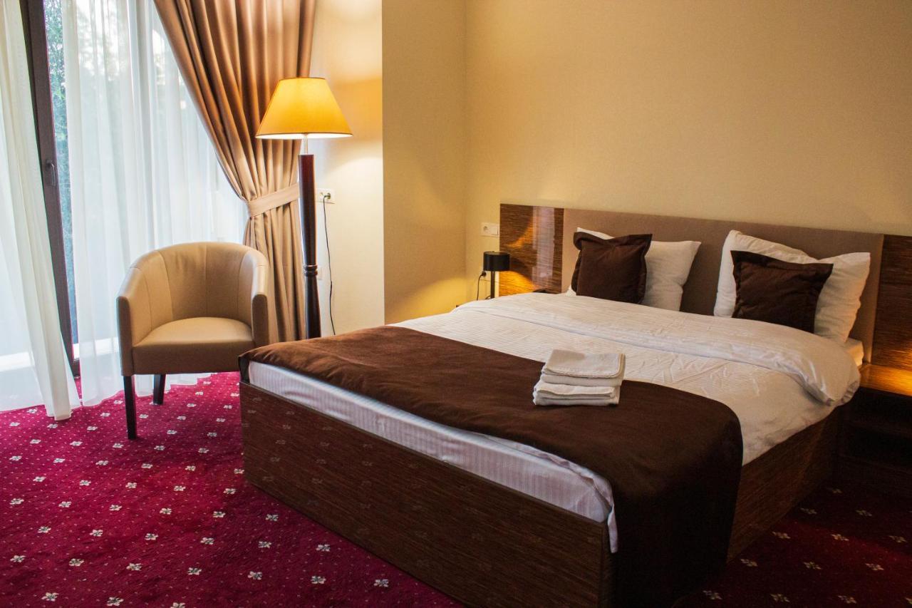 Bernardazzi Grand Hotel Chisinau Exterior photo